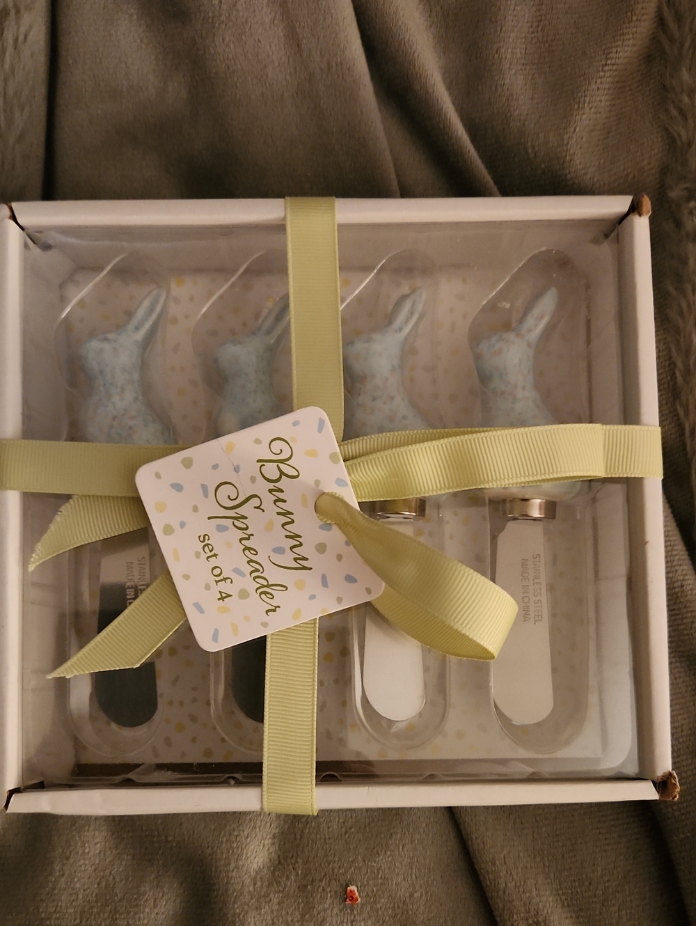 Nordstrom Bunny Spreader Set - Light Blue Ceramic Handles with Silver Blades